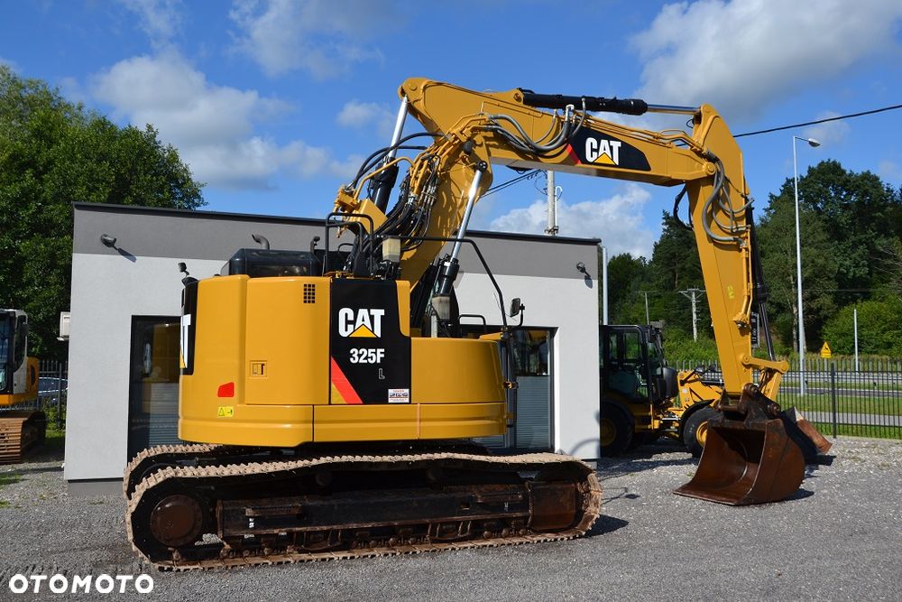 Caterpillar 325 FL - 11
