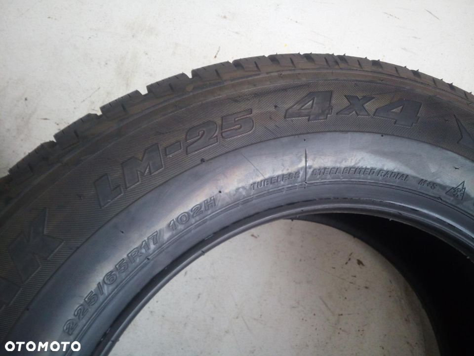 Opona 225/65/17 Bridgestone LM-25 4x4 (N3193) - 3