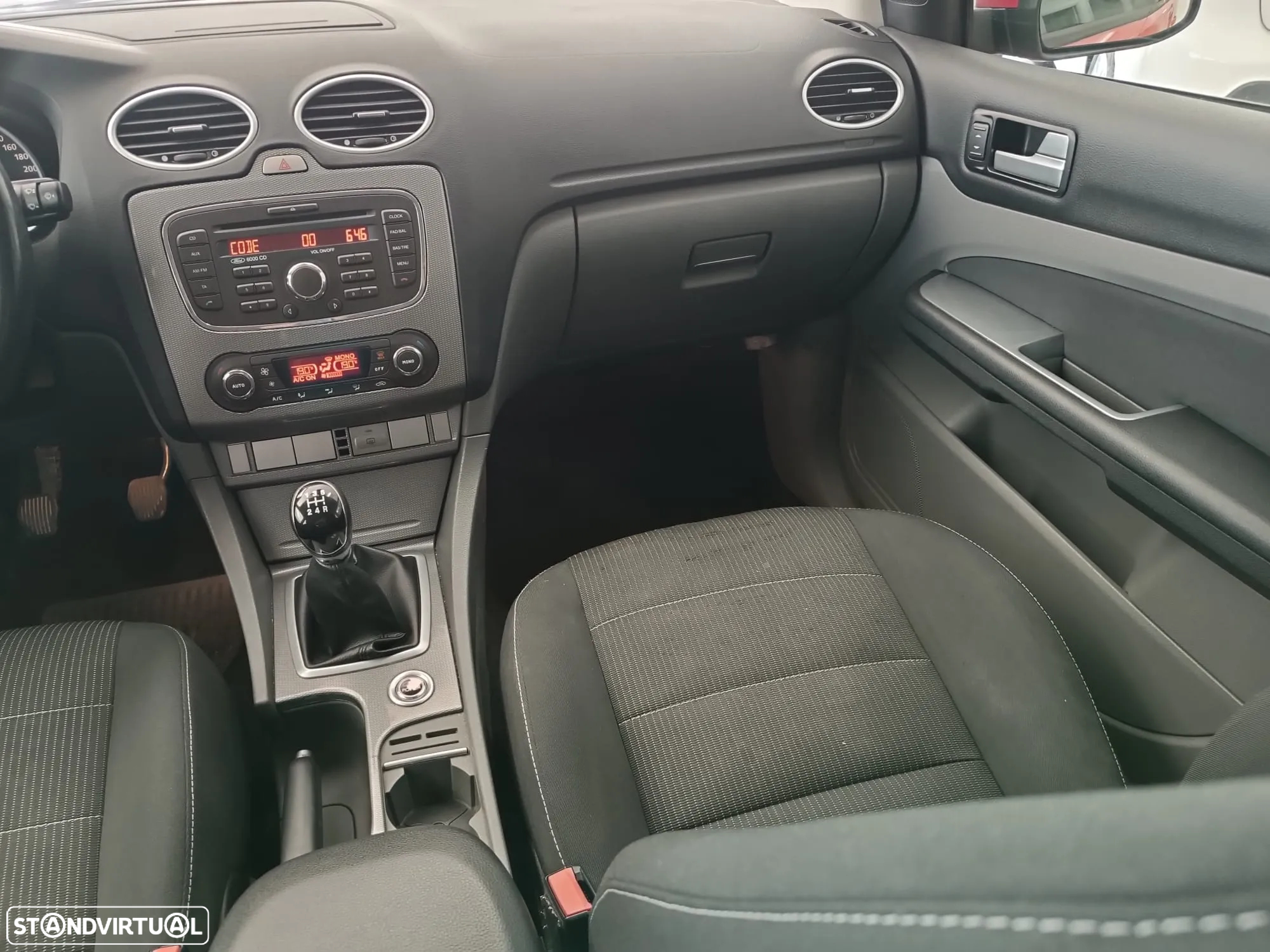 Ford Focus SW 1.8 TDCi Titanium - 14