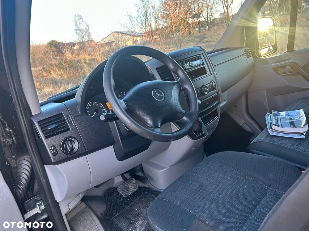 Mercedes-Benz Sprinter - 22