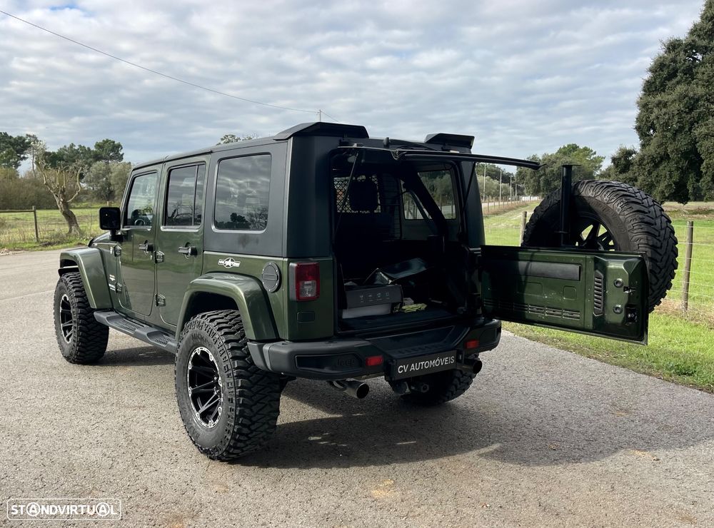Jeep Wrangler Unlimited 2.8 CRD ATX Sahara Limited - 28