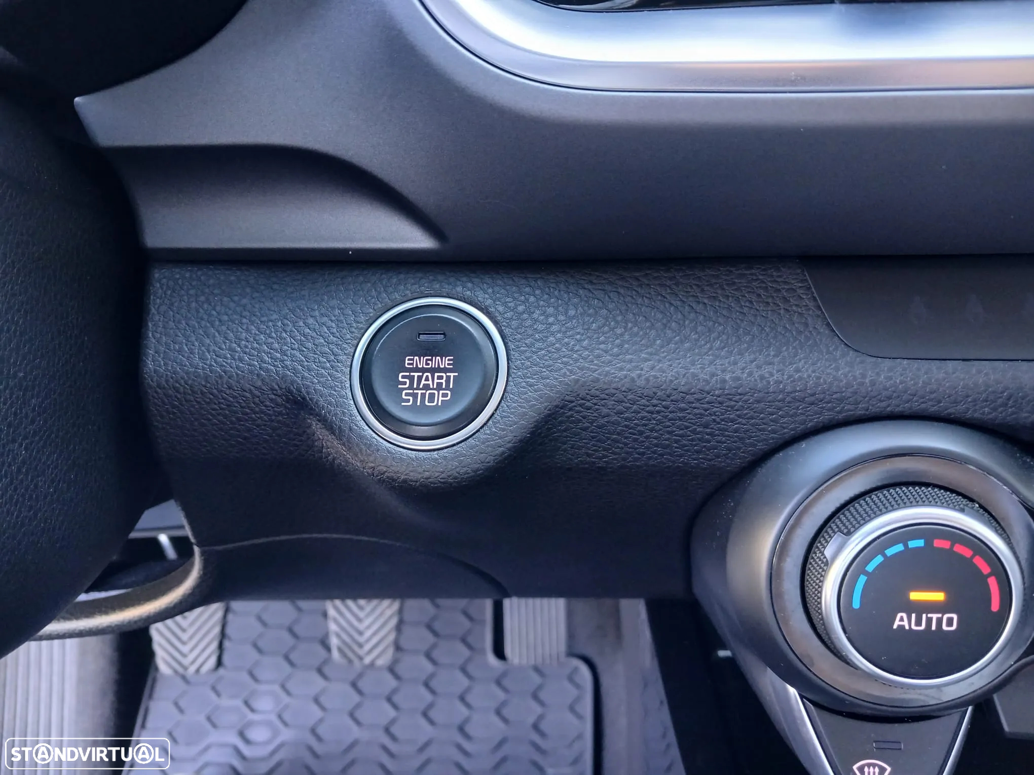 Kia Stonic 1.6 CRDi TX - 25