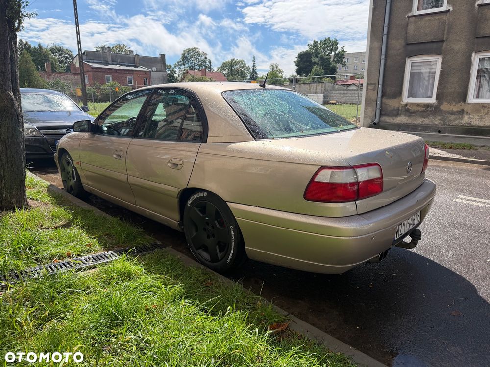 Opel Omega 2.2 Elegance - 7