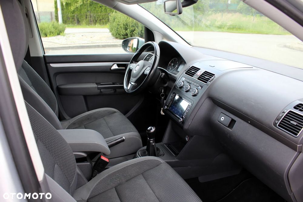 Volkswagen Touran 1.6 TDI DPF Comfortline - 16