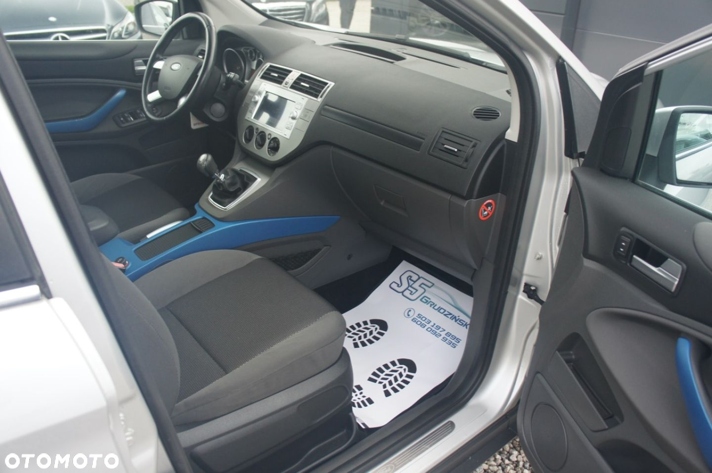 Ford Kuga - 11