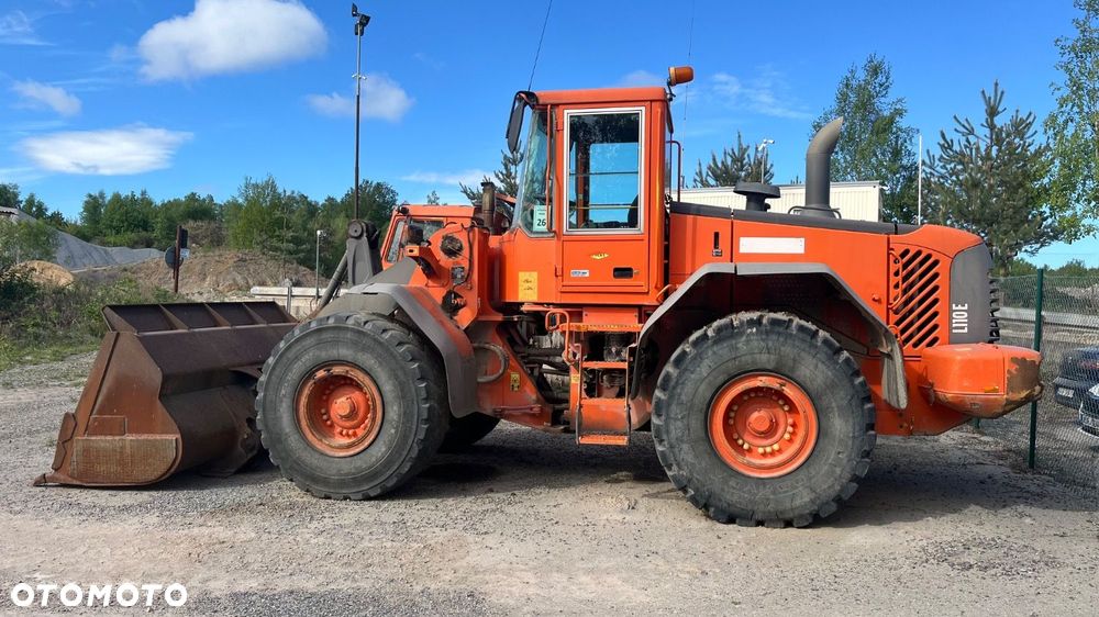 Volvo L 110 E 4X4 - 8