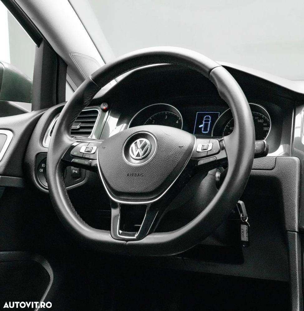 Volkswagen Golf 1.6 TDI BMT Comfortline - 18