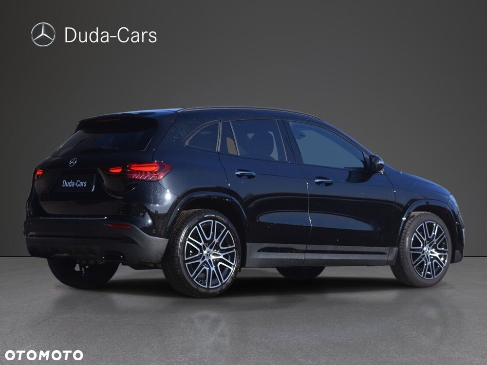 Mercedes-Benz GLA 200 AMG Line - 2