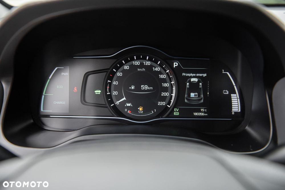 Hyundai IONIQ - 18