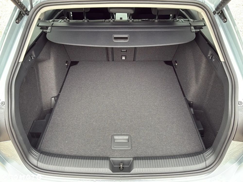 Volkswagen Golf - 20