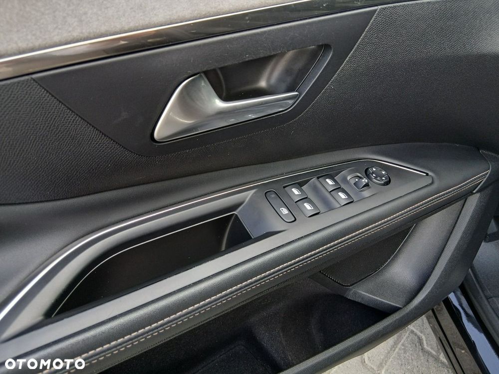 Peugeot 5008 BlueHDi 180 EAT8 GT - 24