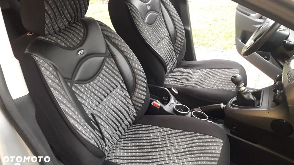 Toyota Verso 1.6 5-Sitzer - 22