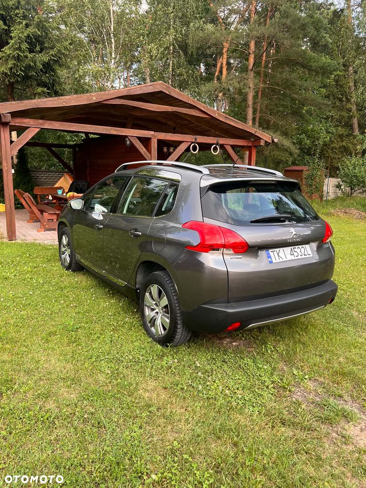 Peugeot 2008 1.2 Pure Tech Allure S&S EAT6 - 4
