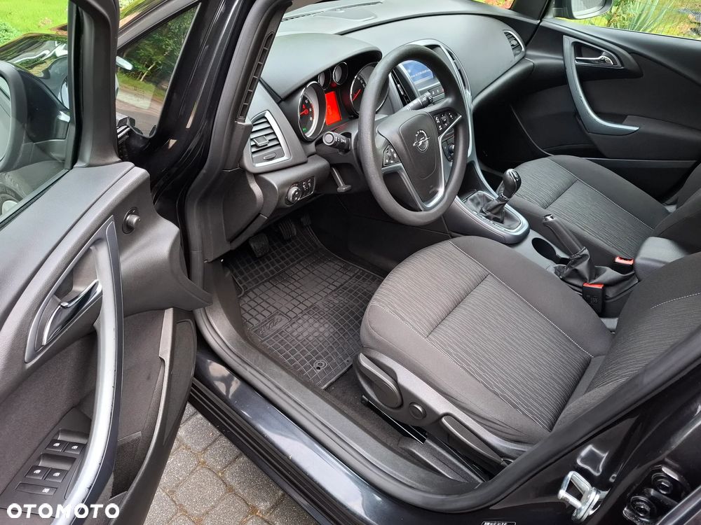 Opel Astra 1.4 Turbo Exklusiv - 9