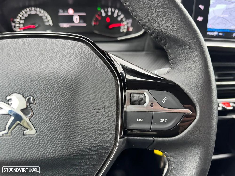 Peugeot 2008 1.2 PureTech Active Pack - 31