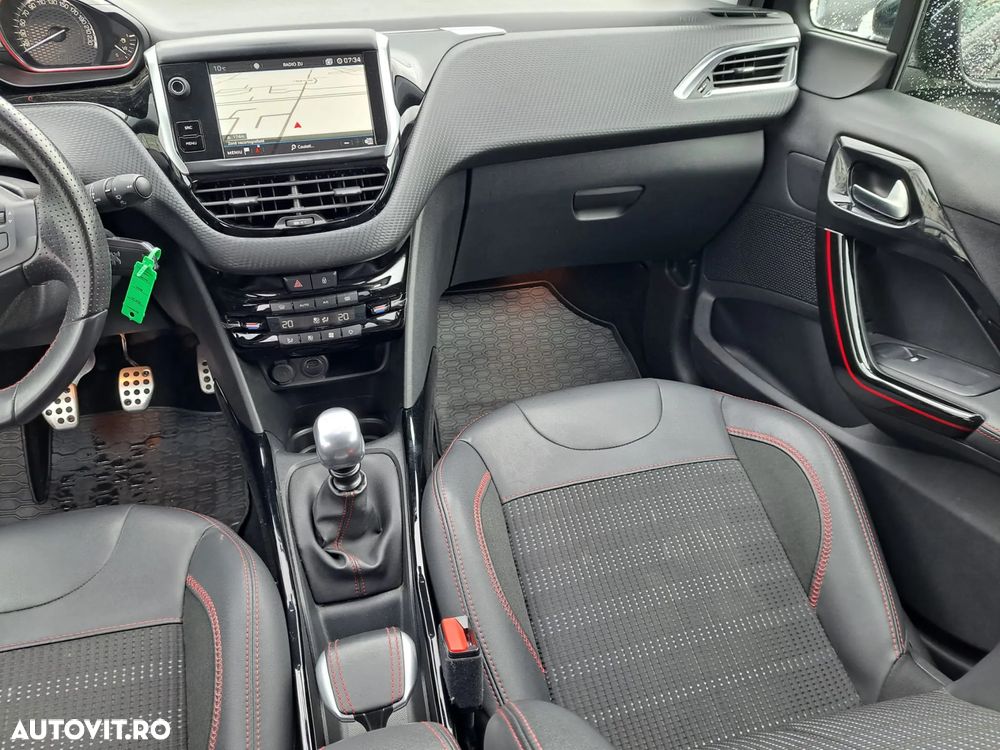 Peugeot 2008 PureTech 130 Stop&Start GT-Line Edition - 23