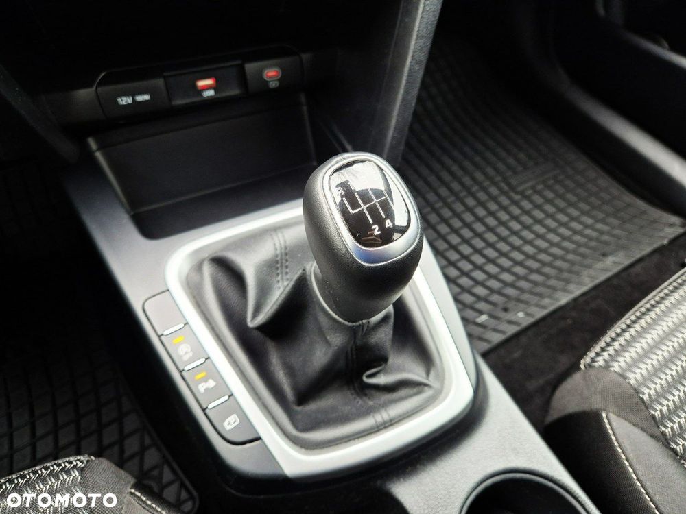 Kia Ceed 1.5 T-GDI M - 32