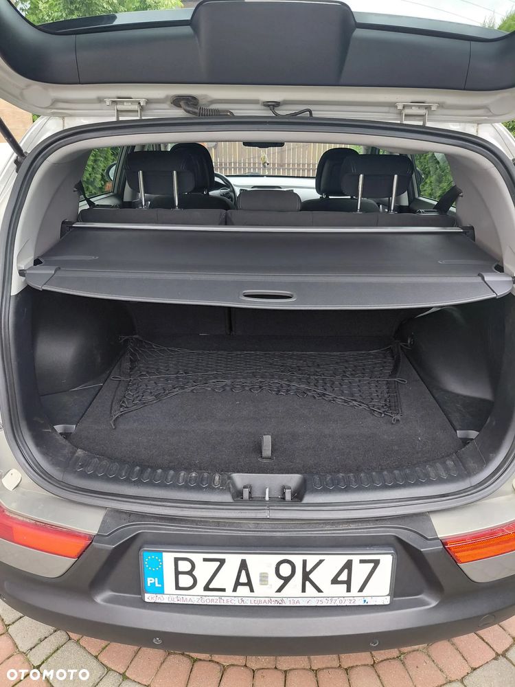 Kia Sportage 2.0 CRDI L AWD - 11