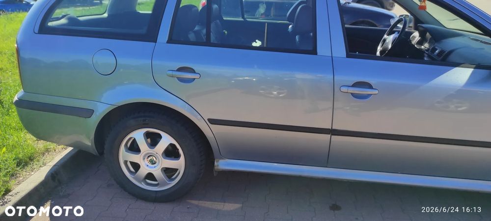 Skoda Octavia 2.0 Elegance - 4