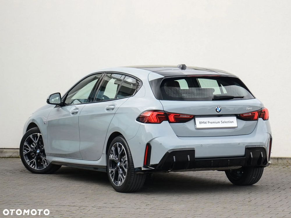 BMW Seria 1 120i M Sport - 9
