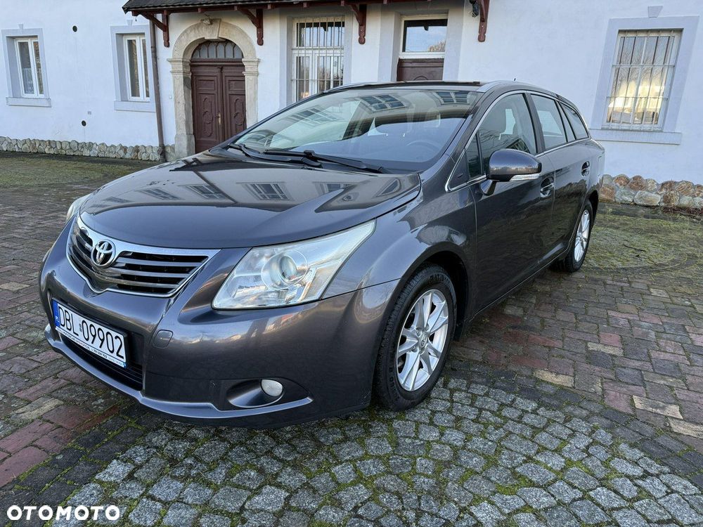 Toyota Avensis - 22
