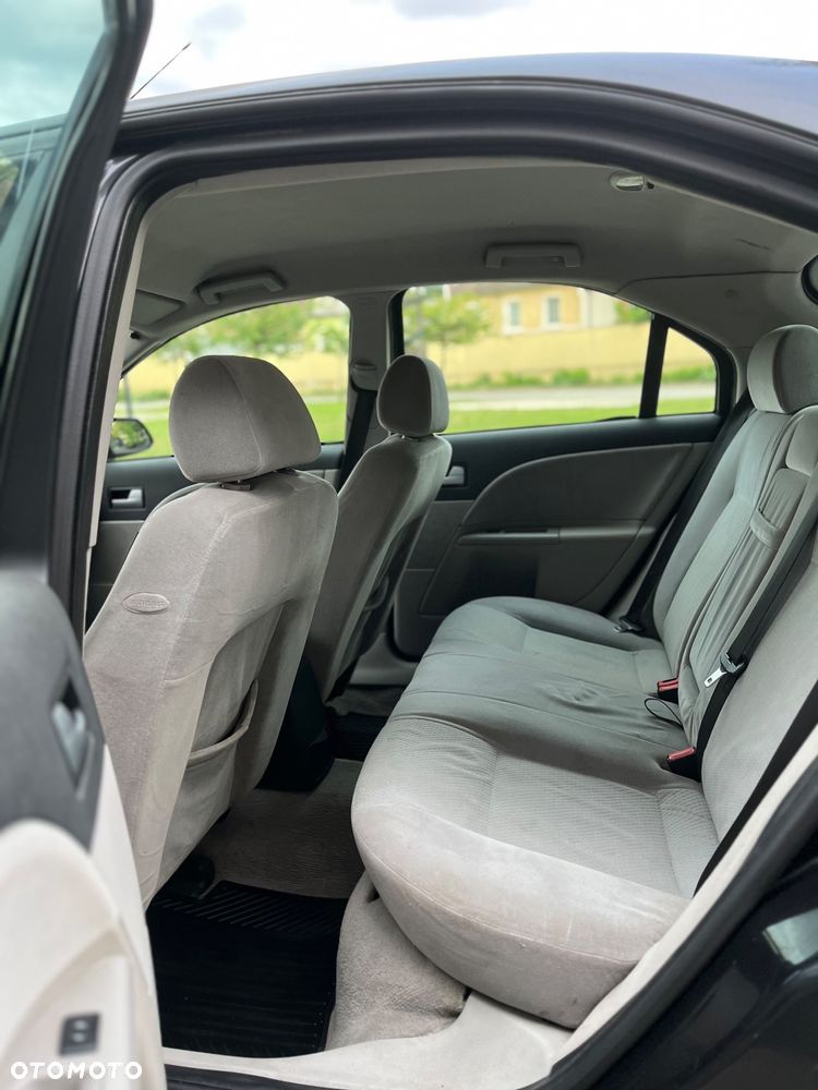 Ford Mondeo - 9