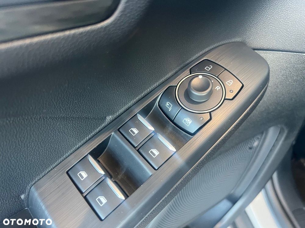 Ford Kuga - 13