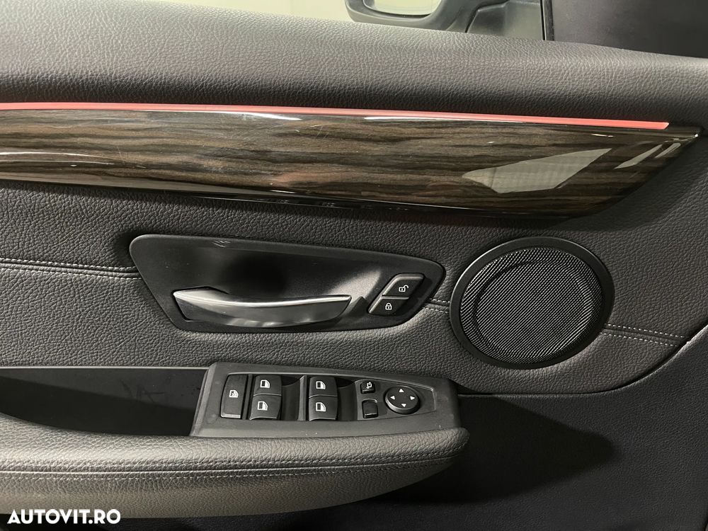 BMW Seria 2 220d Active Tourer Aut. Luxury Line - 24