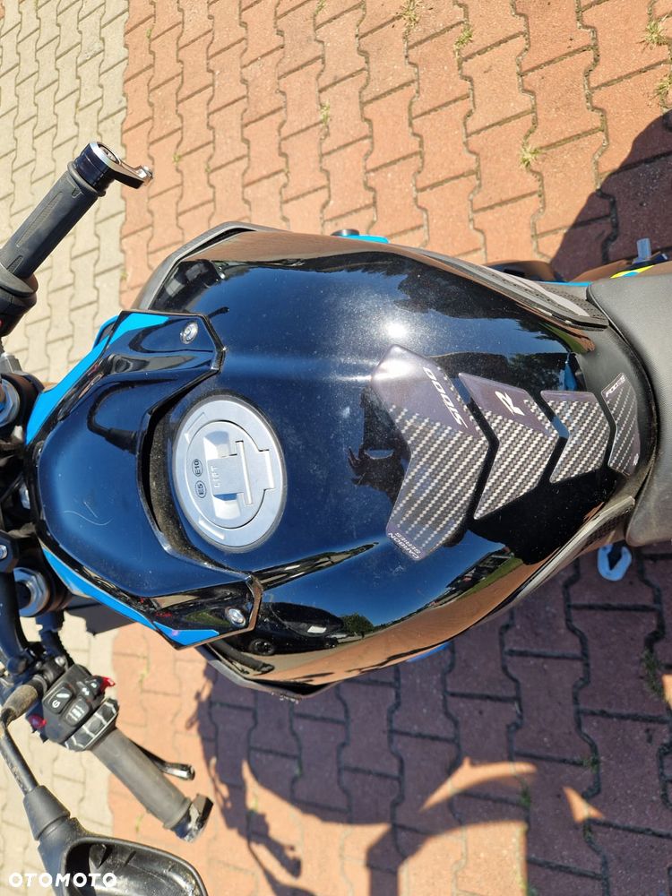 BMW S - 20