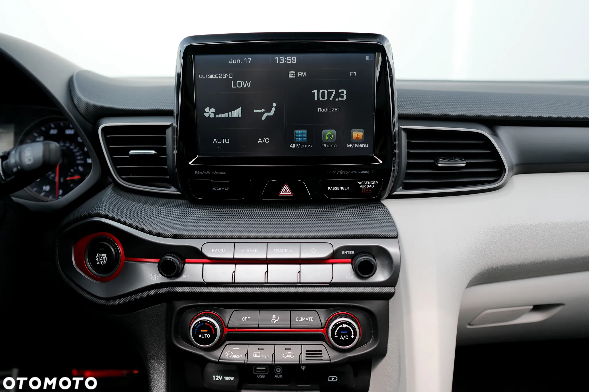 Hyundai Veloster - 21