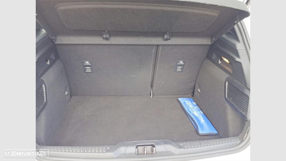 Ford Focus 1.0 EcoBoost MHEV ST-Line - 13