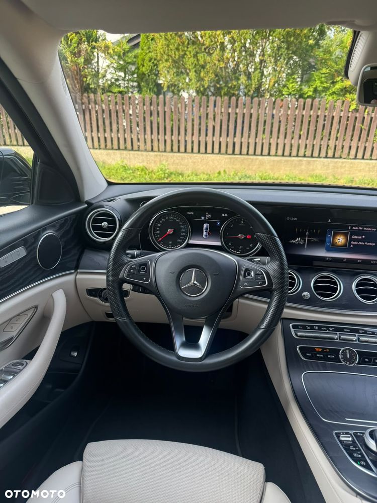 Mercedes-Benz Klasa E - 25