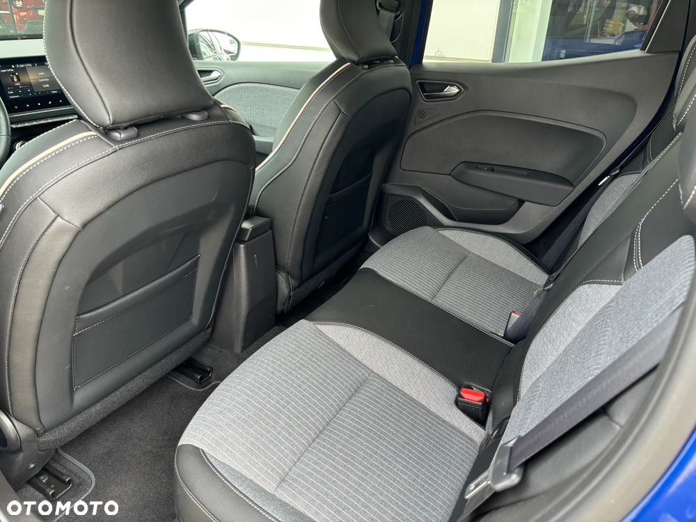 Renault Clio - 10