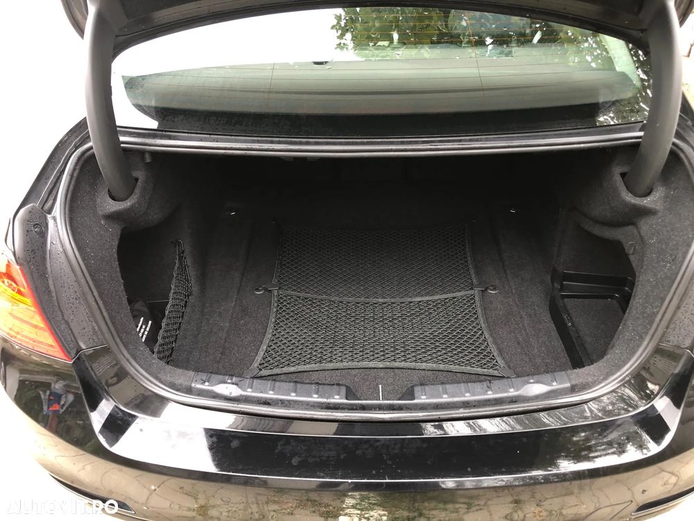 BMW Seria 3 318d - 13