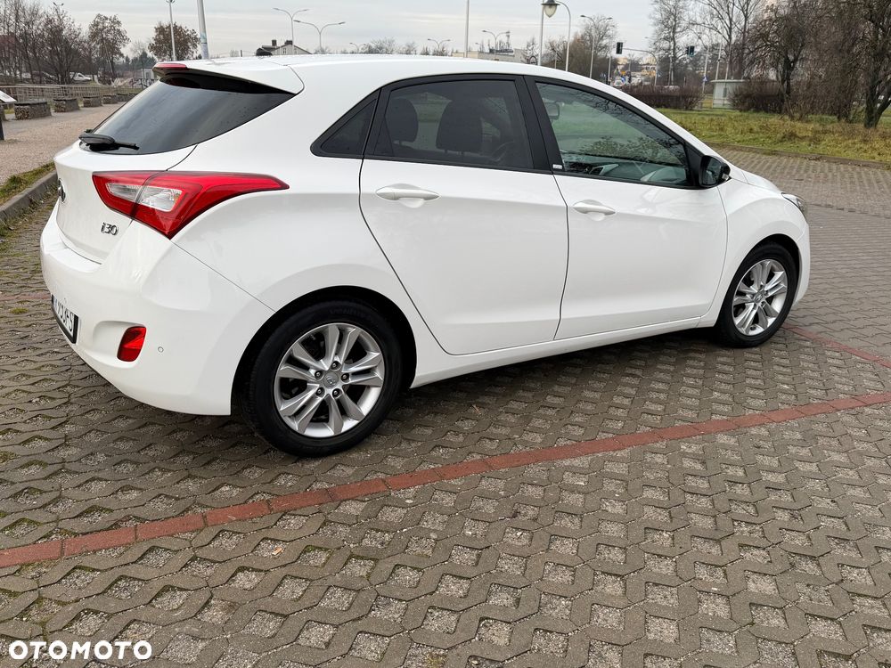 Hyundai i30 1.4 Premium - 6