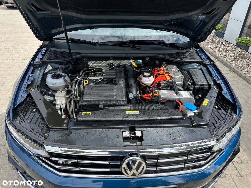 Volkswagen Passat - 12