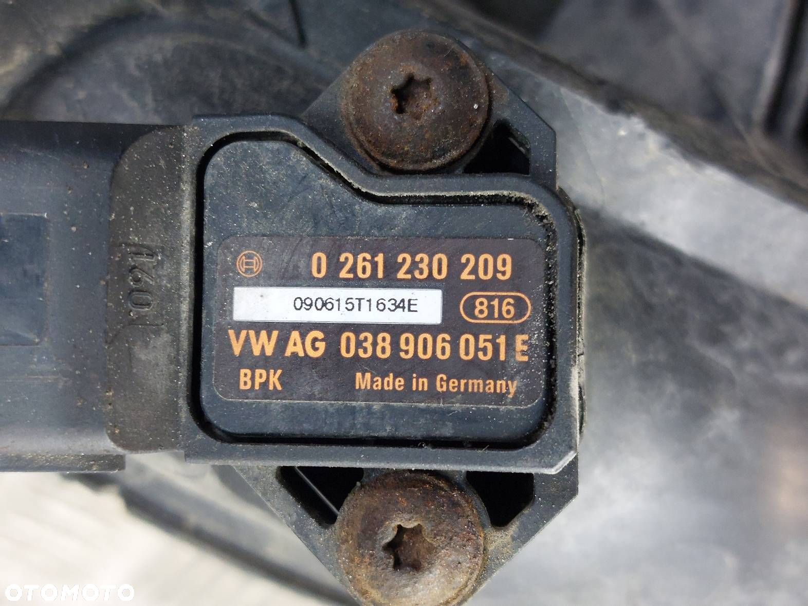 OBUDOWA FILTRA POWIETRZA PRZEPŁYWOMIERZ AUDI A5 8T 2.0 TFSI 8R0133843B - 6