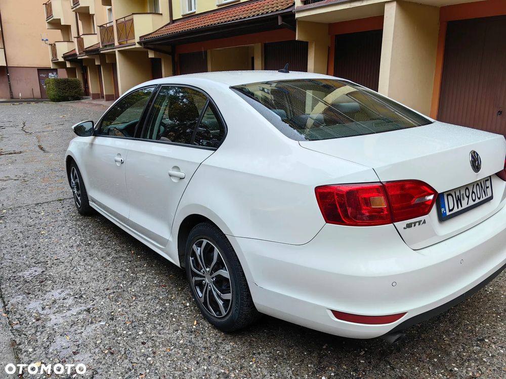 Volkswagen Jetta 2011 photo 4