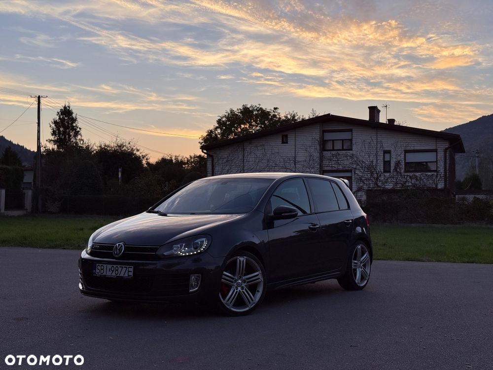 Volkswagen Golf 2.0 TDI GTD - 1