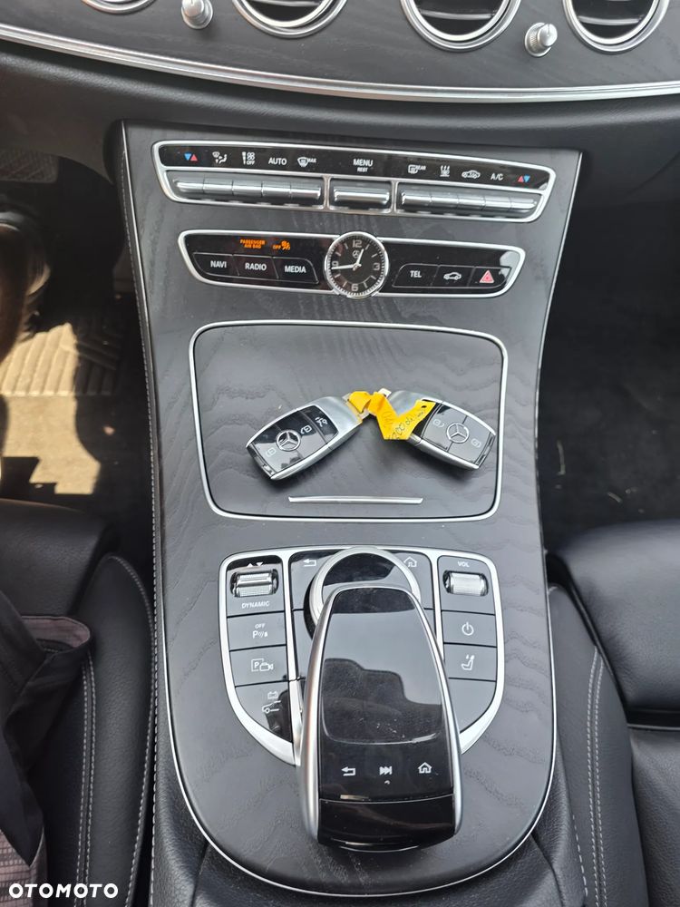 Mercedes-Benz Klasa E 300 de 9G-TRONIC Exclusive - 11