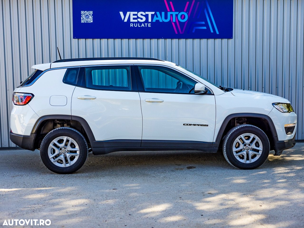 Jeep Compass 2.0 M-Jet 4x4 AT Longitude - 19