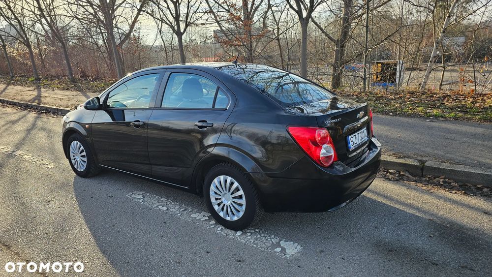 Chevrolet Aveo 1.2 LS+ - 5