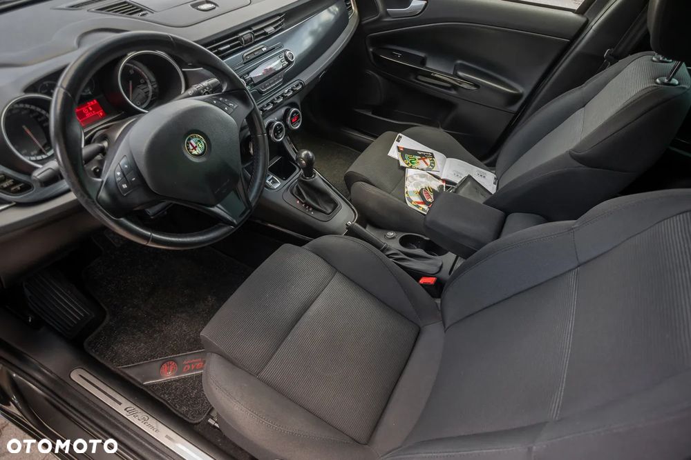Alfa Romeo Giulietta 2.0 JTDM 20V TCT Speciale - 16