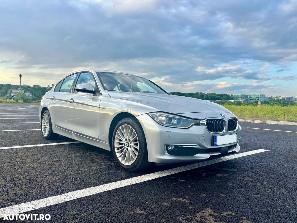 BMW Seria 3 320d Efficient Dynamic Edition Aut. Luxury Line - 1