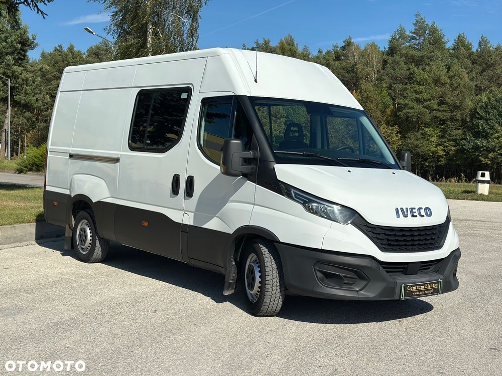 Iveco Daily 35 180 / 3,0 Diesel / Doka / 7 osobowy - 2