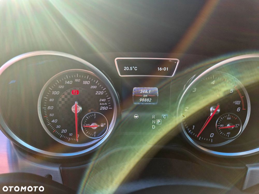 Mercedes-Benz GLE 350 d 4Matic 9G-TRONIC AMG Line - 11