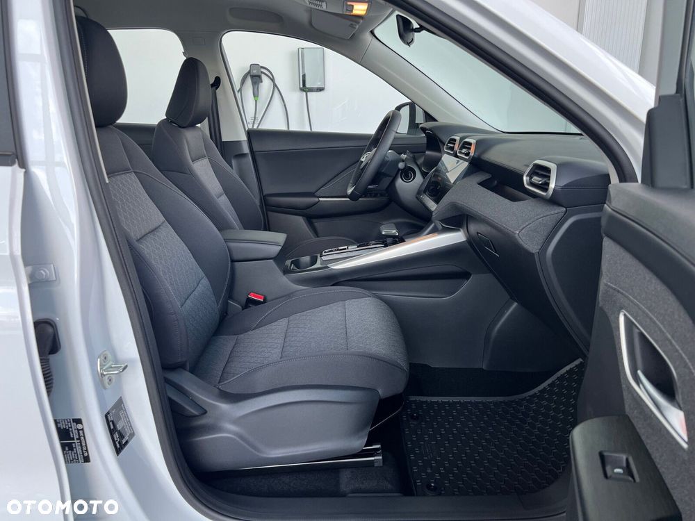 MG ZS Hybrid+ - 27