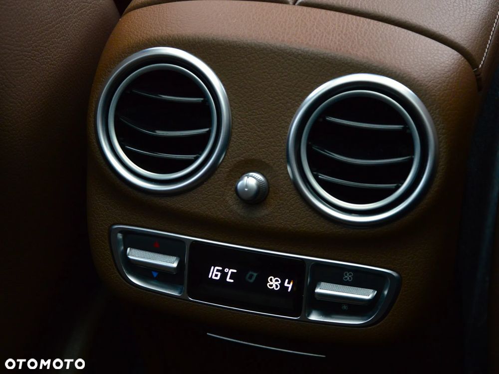 Mercedes-Benz Klasa E 300 9G-TRONIC AMG Line - 15
