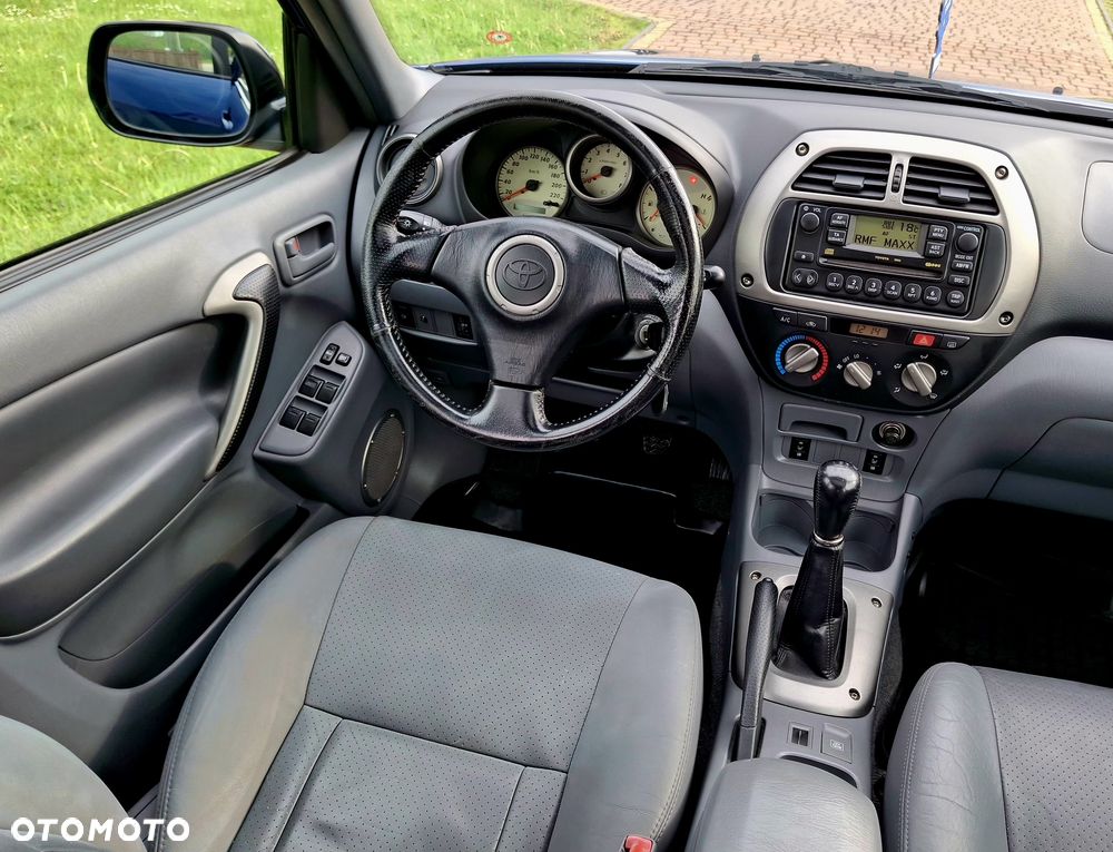 Toyota RAV4 2.0 VVT-i Sol - 27