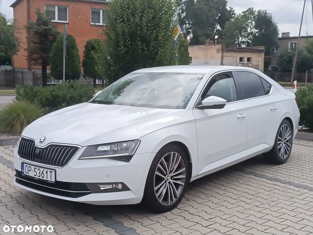 Skoda Superb 2.0 TDI 4x4 DSG Sportline - 9